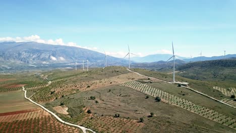 Luftaufnahme-Eines-Windmühlenparks-In-Spanien