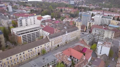 Wide-Establishing-Aerial-Drone-Shot-of-the-Beautiful-Romanian-city-of-Cluj-Napoca