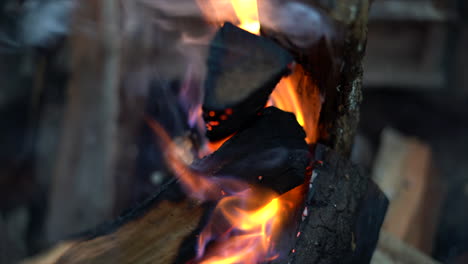 4K-Shot-of-a-Campfire-Burning-at-Night