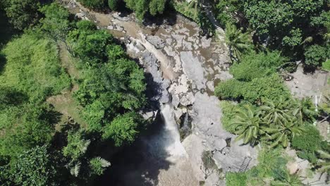 Waterfall-in-green-rainforest