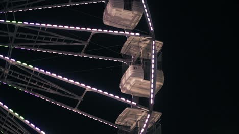 Ferris-wheel-in-a-night-park