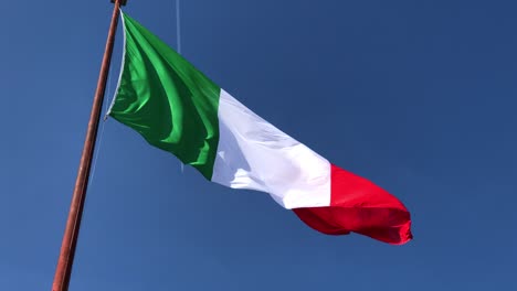 Italian-flag-waving-in-the-wind
