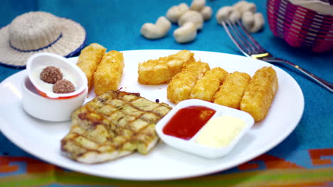 Yucca-fried-sticks-with-ketchup-and-gift