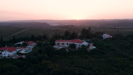 Antenne:-Algarve-Landschaft-Während-Des-Sonnenuntergangs
