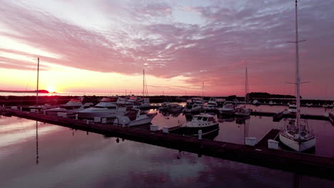 Beautiful-sunrise-on-sailboat-marina