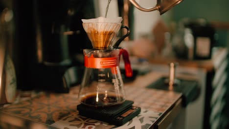 Coffee-drip-style-slow-motion