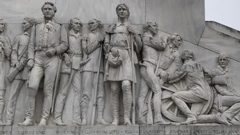 El-Monumento-Del-Cenotafio-Se-Encuentra-En-Los-Terrenos-De-La-Plaza-Alamo,-Donde-13-Días-En-1835-Cambiaron-La-Historia-De-Texas