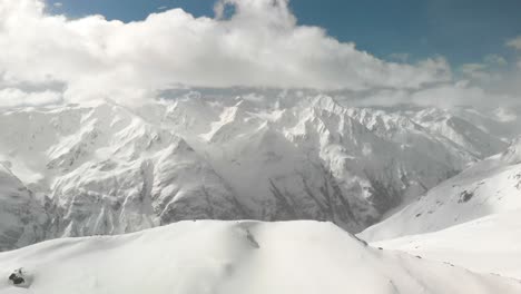Drohnenaufnahme-Der-Schneereichen-Berge-In-Den-österreichischen-Alpen---Sölden,-Österreich