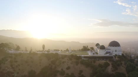 Gorgeous-aerial-push-in-to-the-Griffith-Observatory-during-sunrise
