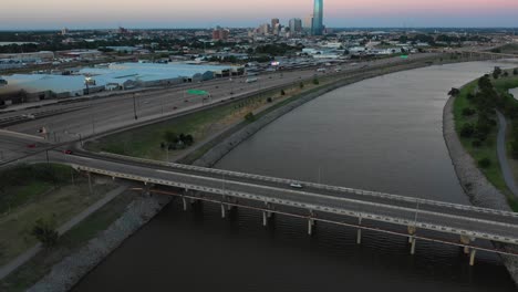 Oklahoma-City-Downtown-Skyline-Luftaufnahme-4k-Filmisch
