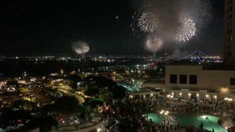 Die-Big-Bay-Boom-Feuerwerksshow-Am-4.-Juli-Im-Manchester-Grand-Hyatt-Hotel-In-Der-Innenstadt-Von-San-Diego