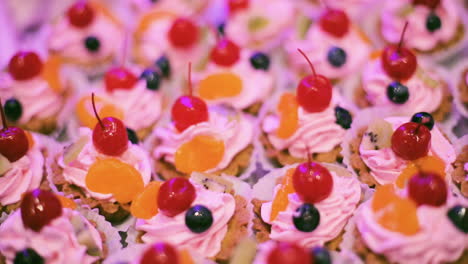 Cupcakes-Rosados-Helados-En-La-Matriz-Del-Desierto