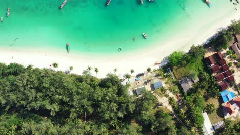luxury-resorts-on-the-tropical-island