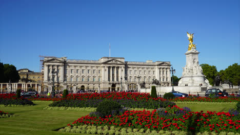 Londres,-Inglaterra,-Circa:-Timelapse-Ciudad-De-Londres-Con-Victoria-Memorial-Y-Buckingham-Palace-En-Reino-Unido