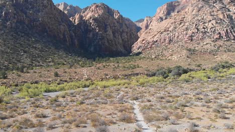 Hiking-in-Red-Rock-National-Conservation-Area,-Ice-Box-Canyon