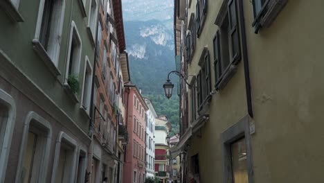 Downtown-Riva-Del-Garda,-Italy