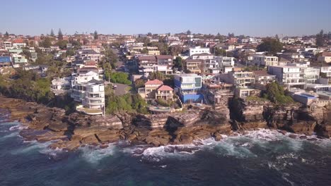 Aerial-view-of-beachfront-houses,-Sydney-East,-Australia