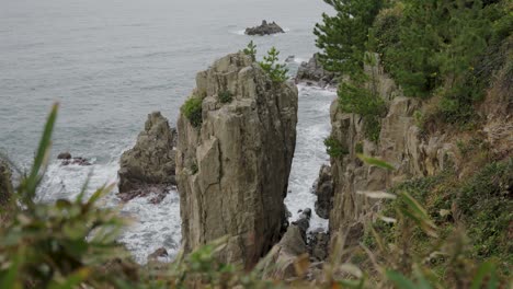 Tojinbo-Cliffs-on-sea-of-Japan-in-Fukui