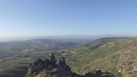 Atemberaubende-Aussicht-Auf-Ein-Tal-Im-Norden-Portugals