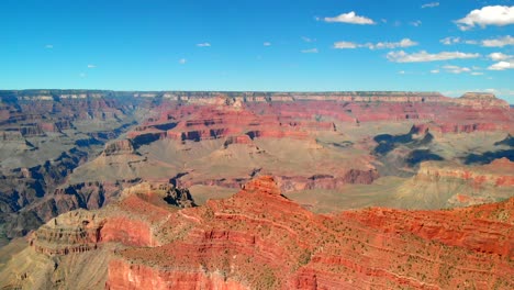 Drone-aerial-shot-of-the-Grand-Canyon-in-Arizona,-USA