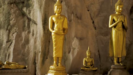 Wat-Sa-Kaeo-Buddha-Tempel-Bergblick-Mit-Status