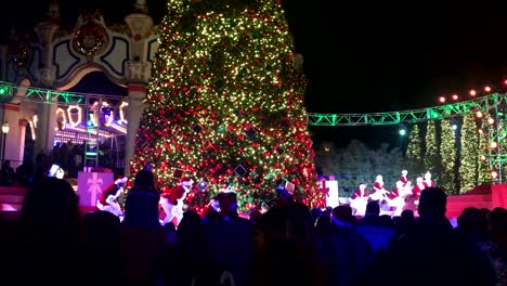 A-magical-Christmas-holiday-performance-at-California's-Great-America-Theme-Park-during-their-Winter-Fest-celebrations