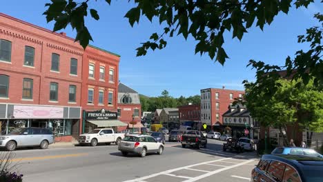 4K-Wide-Shot-of-Camden-Maine-downtown-area