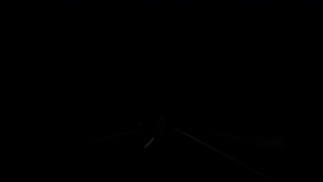 Time-lapse-of-driving-through-the-city-at-night