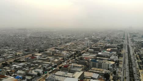 Vista-Aérea-De-ángulo-Alto-Del-Paisaje-Urbano-De-Karachi,-Pakistán
