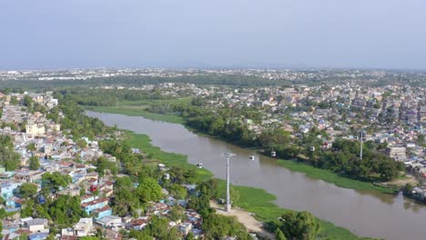 Cable-car-over-Ozama-river-at-Santo-Domingo,-Dominican-Republic