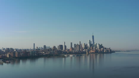 A-drone-view-of-the-Hudson-River-from-the-NJ-side-early-on-a-sunny-morning