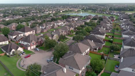 Antenne-Der-Vorstadtgegend-Der-Mittelklasse-Etwas-Außerhalb-Von-Houston,-Texas