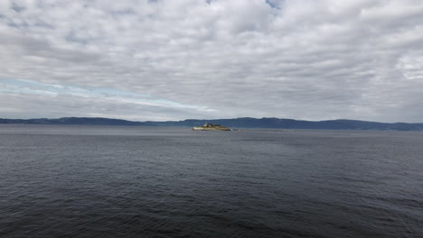 Distant-View-Of-The-Small-Island-Of-Munkholmen-In-Trondheim,-Norway