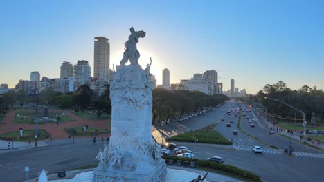 Denkmal-Für-Die-Carta-Magna-Und-Vier-Regionen-Argentiniens-In-Buenos-Aires