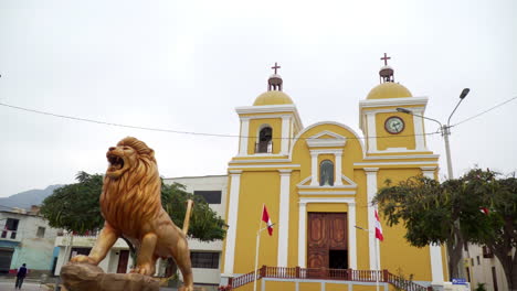 Panning-Down-to-Reveal-the-Beautiful-San-Juan-Bautista-Church-in-Peru