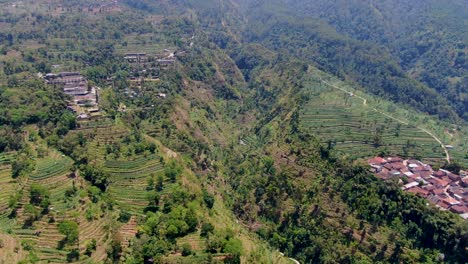 Umbul-Sidomukti-valley-in-Ambarawa,-Indonesia.-Aerial-forward
