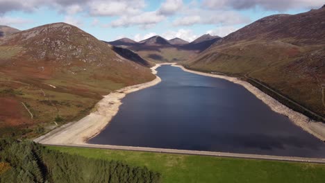 Aerial-view-of-Silent-Valley-Reservoir-on-a-sunny-day,-County-Down,-Northern-Ireland