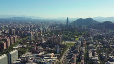 Vista-Aérea-De-La-Ciudad-De-Santiago-En-Chile