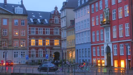 Panning-across-historic-center-of-Copenhagen-with-colorful-buildings-and-beautiful-architecture-in-Copenhagen,-Denmark