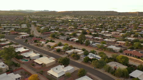 Green-Valley,-Arizona,-Einfamilienhausviertel,-Luftaufnahme-Nach-Vorne