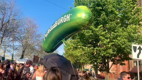 Picklesburgh-balloon-up-in-the-air-dangles