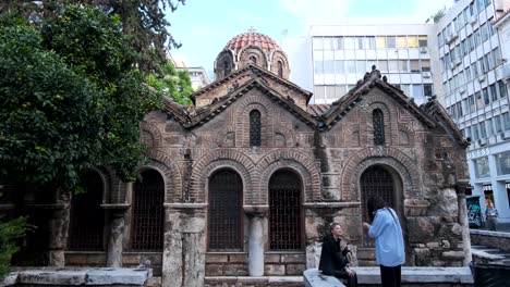 Church-of-the-assumption-of-the-virgin-mary,-The-Church-of-Panagia-Kapnikarea-or-just-Kapnikarea-is-a-Greek-Orthodox-church-and-one-of-the-oldest-churches-in-Athens