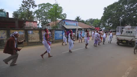 Desfile-De-Bailarines-Tradicionales-De-Sri-Lanka-El-25-De-Diciembre-De-2014,-Ciudad-De-Athmallik