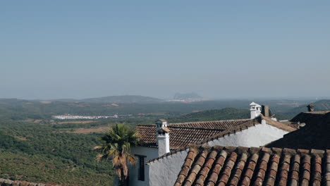 Vista-Desde-El-Antiguo-Castillo-A-Gibraltar-Con-Cielo-Azul