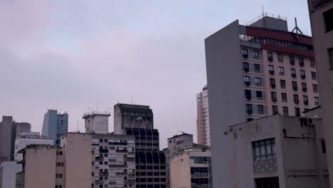 Vista-De-Edificio-Residencial-En-Barrio-Republica