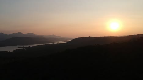Luftaufnahmen-Aus-Indien-|-Natürlich-|-Sonnenuntergang-|-Natur-|-Sonne-|-Wasservorrat