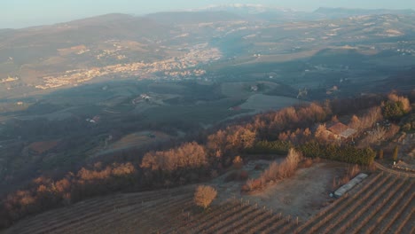 Panoramic-golden-hour-drone-flight-over-rural-Verona-mountains-near-garda-and-como-lake-and-Venice,-Italy