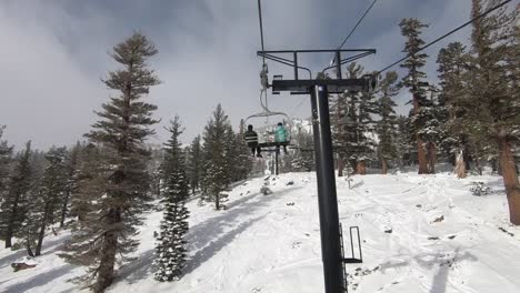 Time-Lapse-Ski-Lift-in-the-Mountains