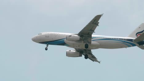 Bangkok-Airways-Airbus-A320-233-Hs-ppo-Acercándose-Antes-De-Aterrizar-En-El-Aeropuerto-De-Suvarnabhumi-En-Bangkok-En-Tailandia