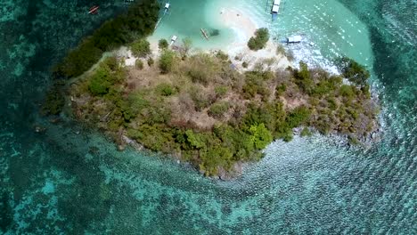 Luftaufnahme-Von-Oben-Nach-Unten-Auf-Den-Cyc-Strand-Auf-Der-Cyc-Insel,-Coron-Town,-Philippinen